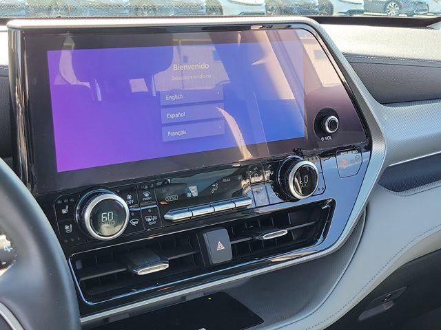 2023 Toyota Highlander Platinum