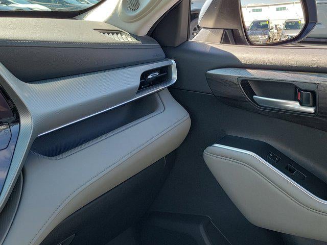 2023 Toyota Highlander Platinum