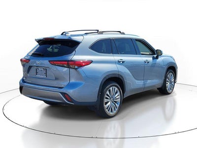 2023 Toyota Highlander Platinum