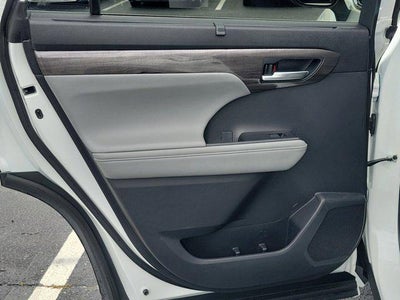 2023 Toyota0 Highlander Limited