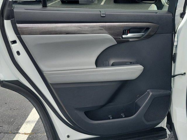 2023 Toyota0 Highlander Limited