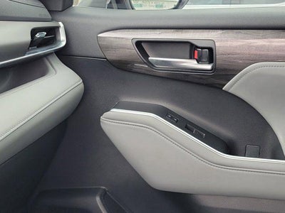 2023 Toyota0 Highlander Limited