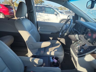2015 Toyota Sienna XLE