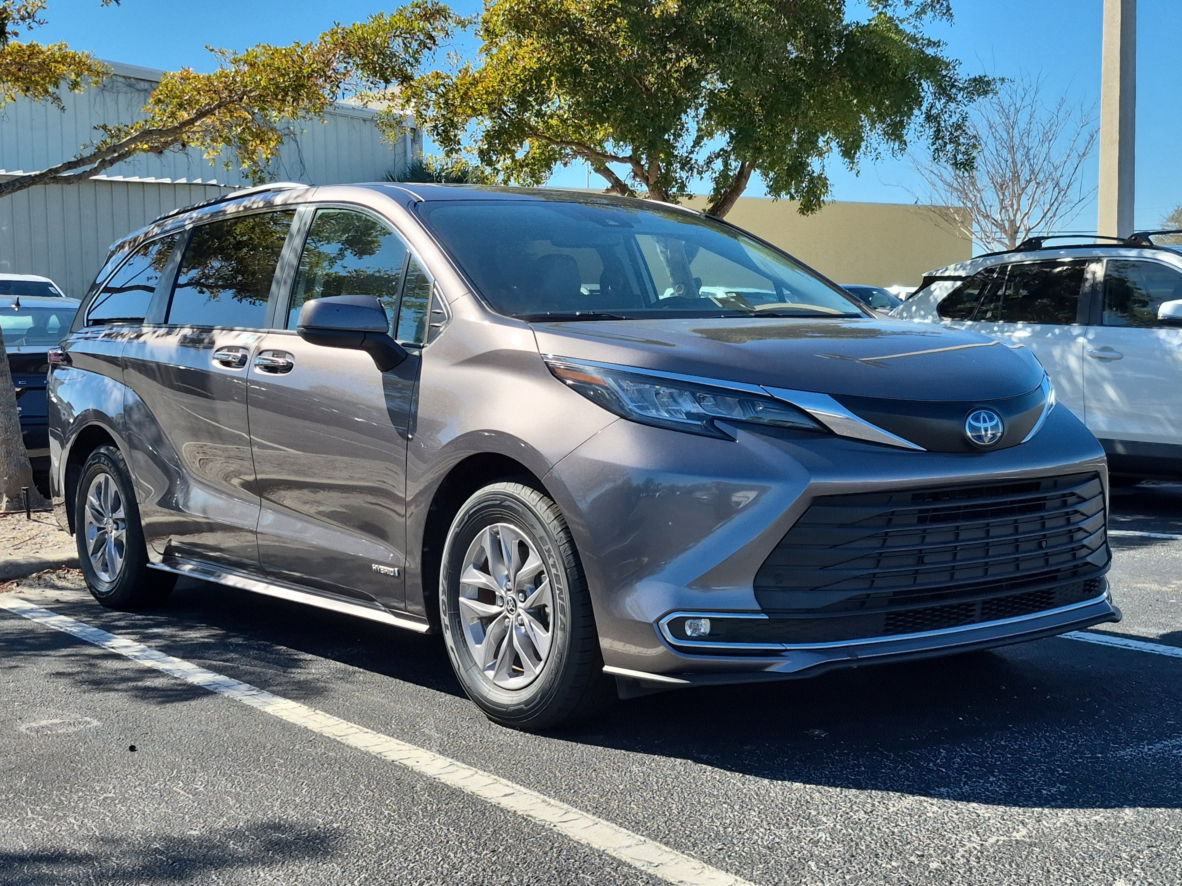 2021 Toyota Sienna XLE
