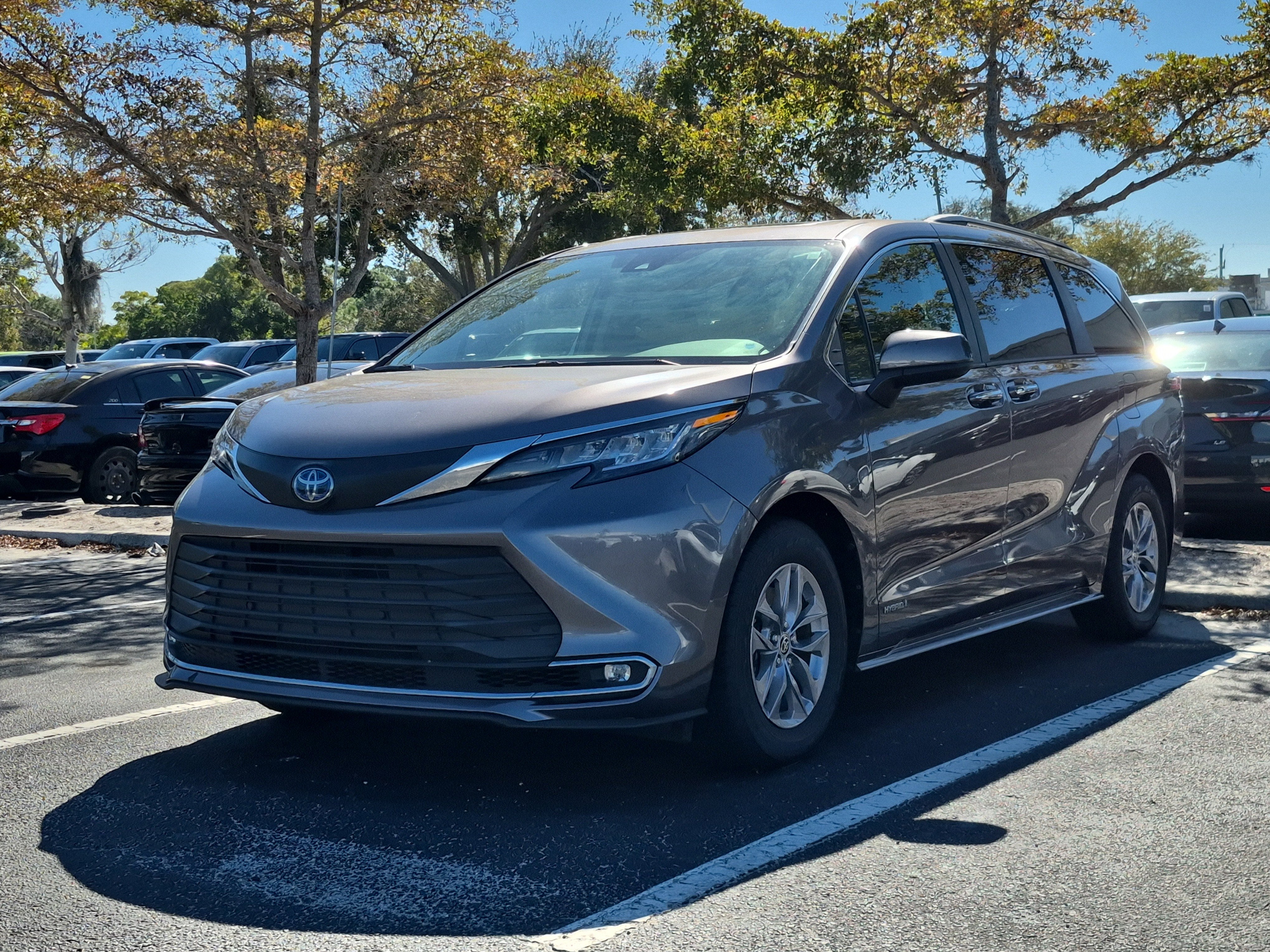 2021 Toyota Sienna XLE