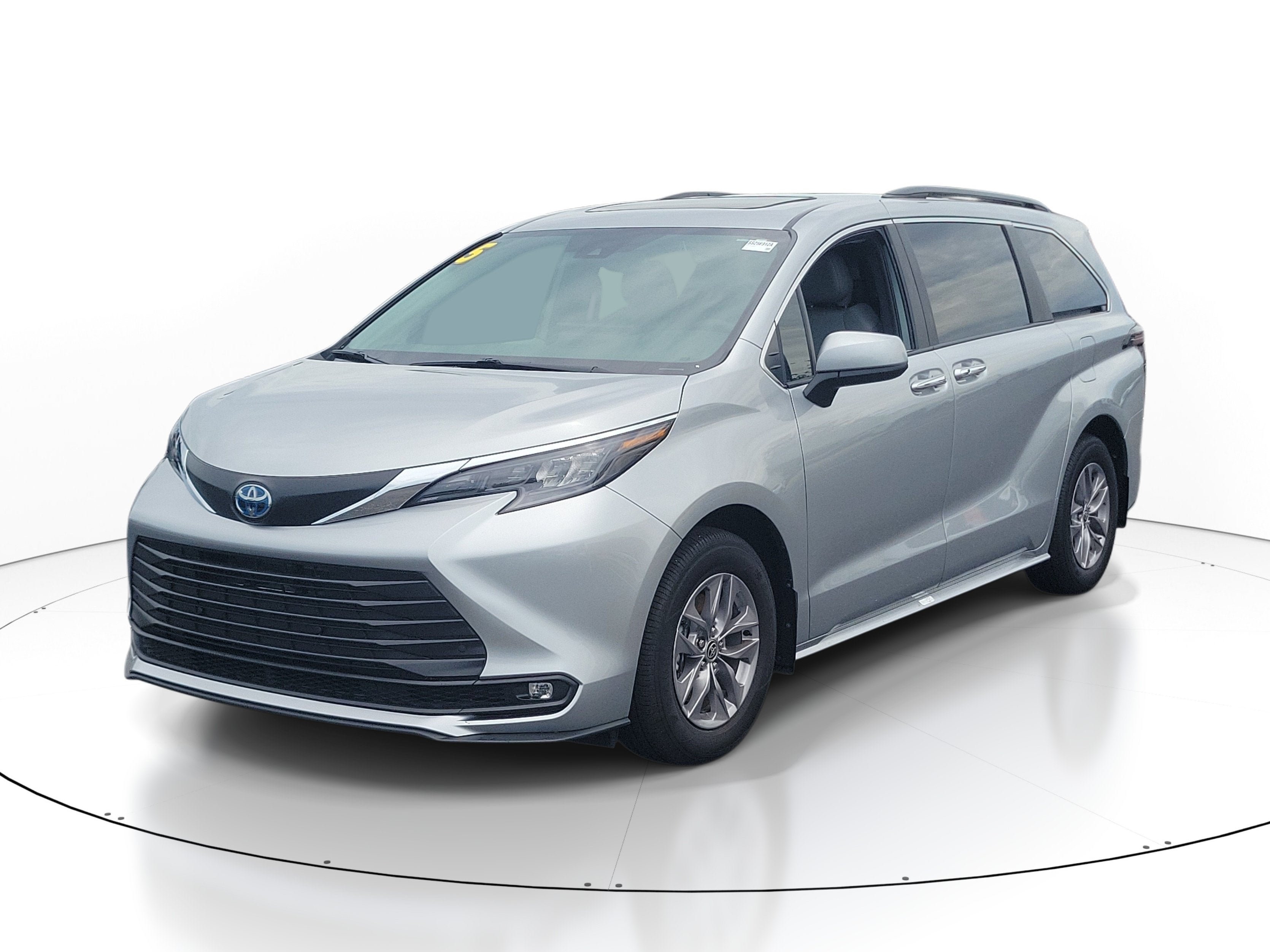 2025 Toyota Sienna XLE