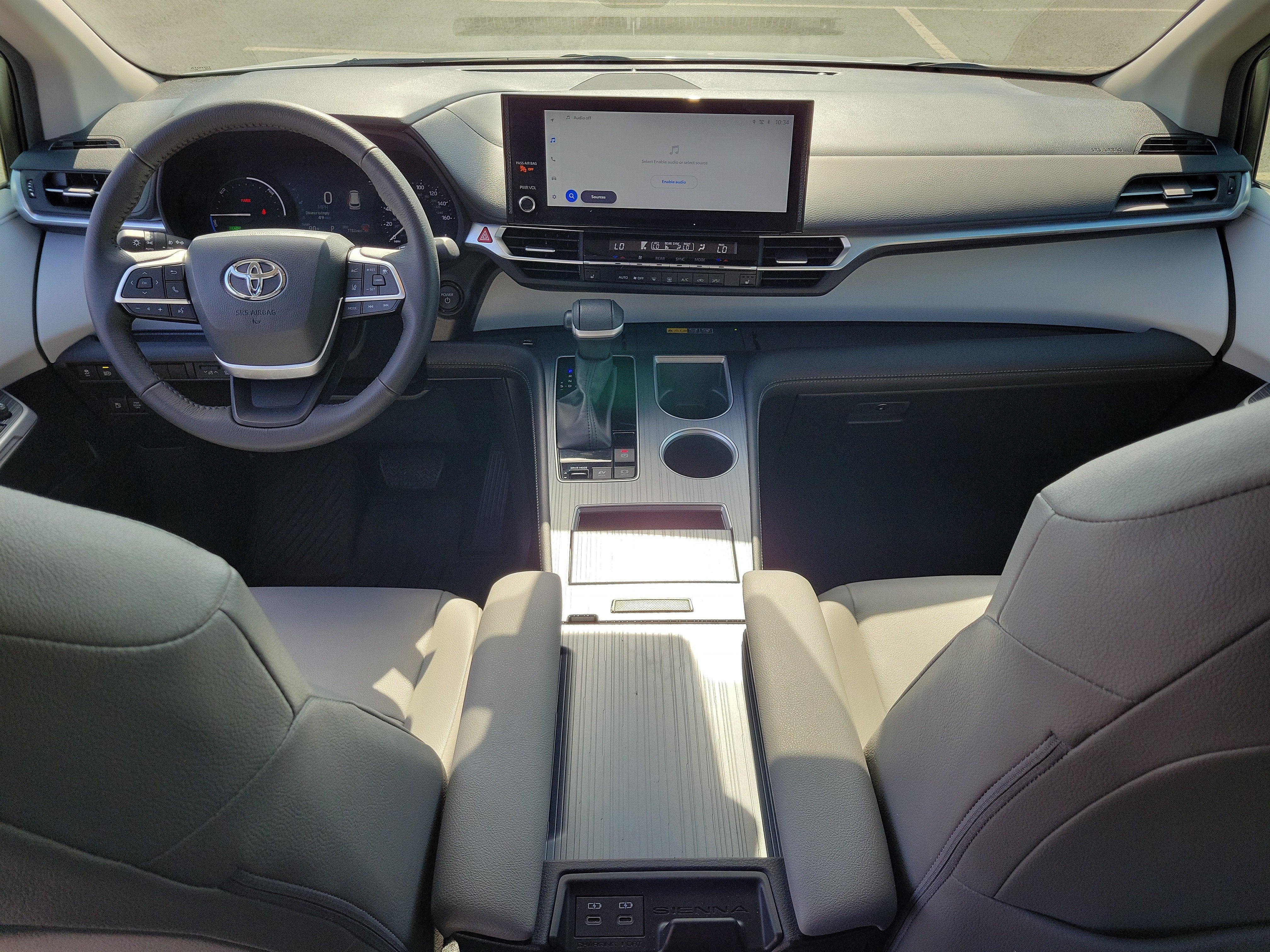 2025 Toyota Sienna XLE