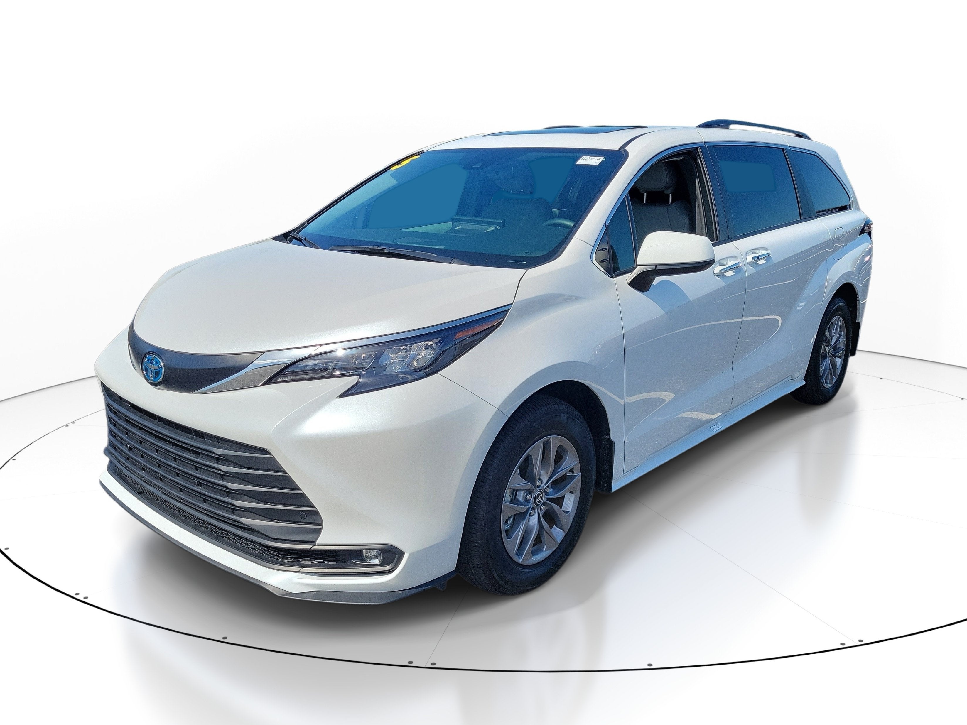 2025 Toyota Sienna XLE