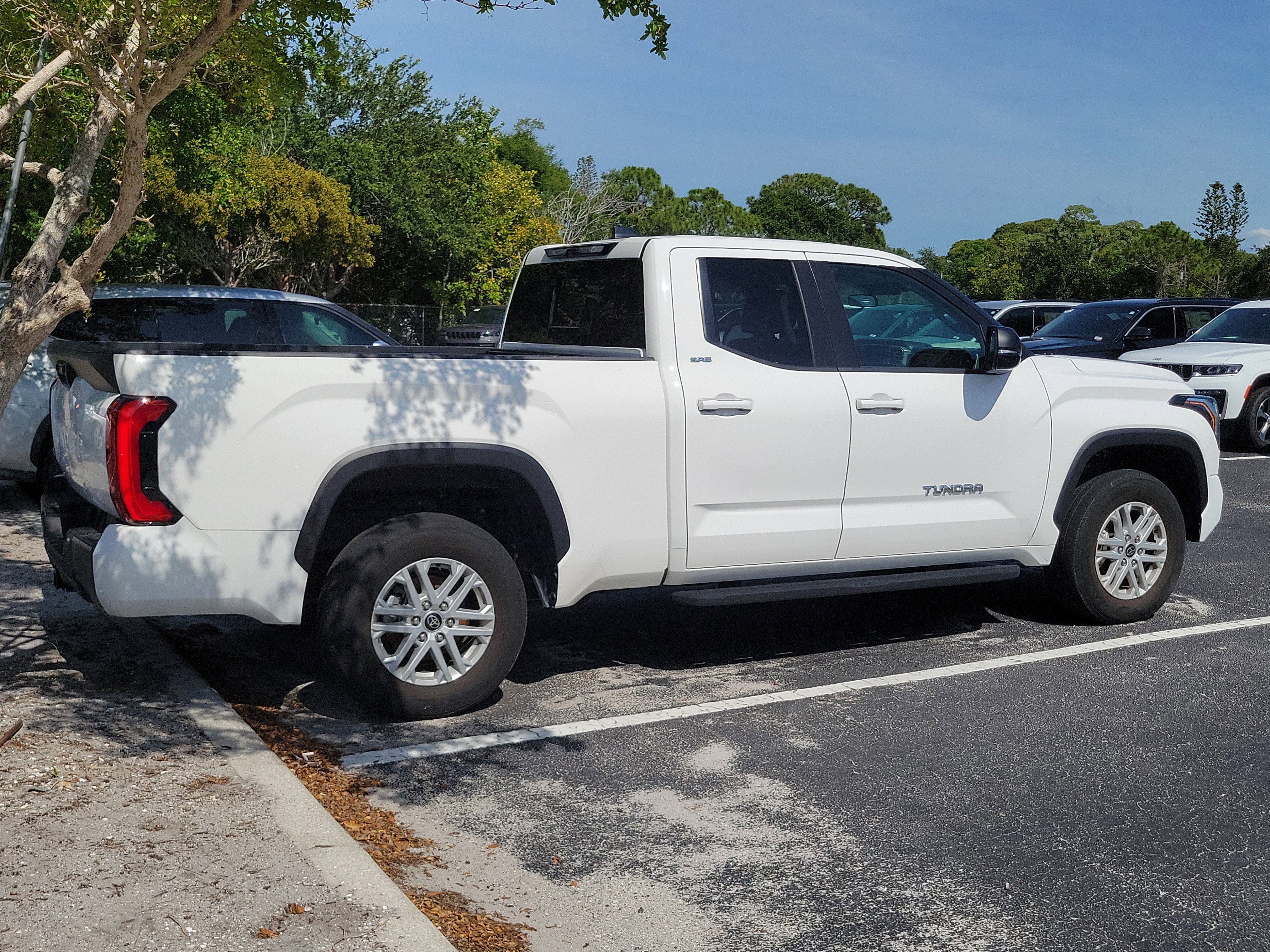 2024 Toyota Tundra 4WD SR5
