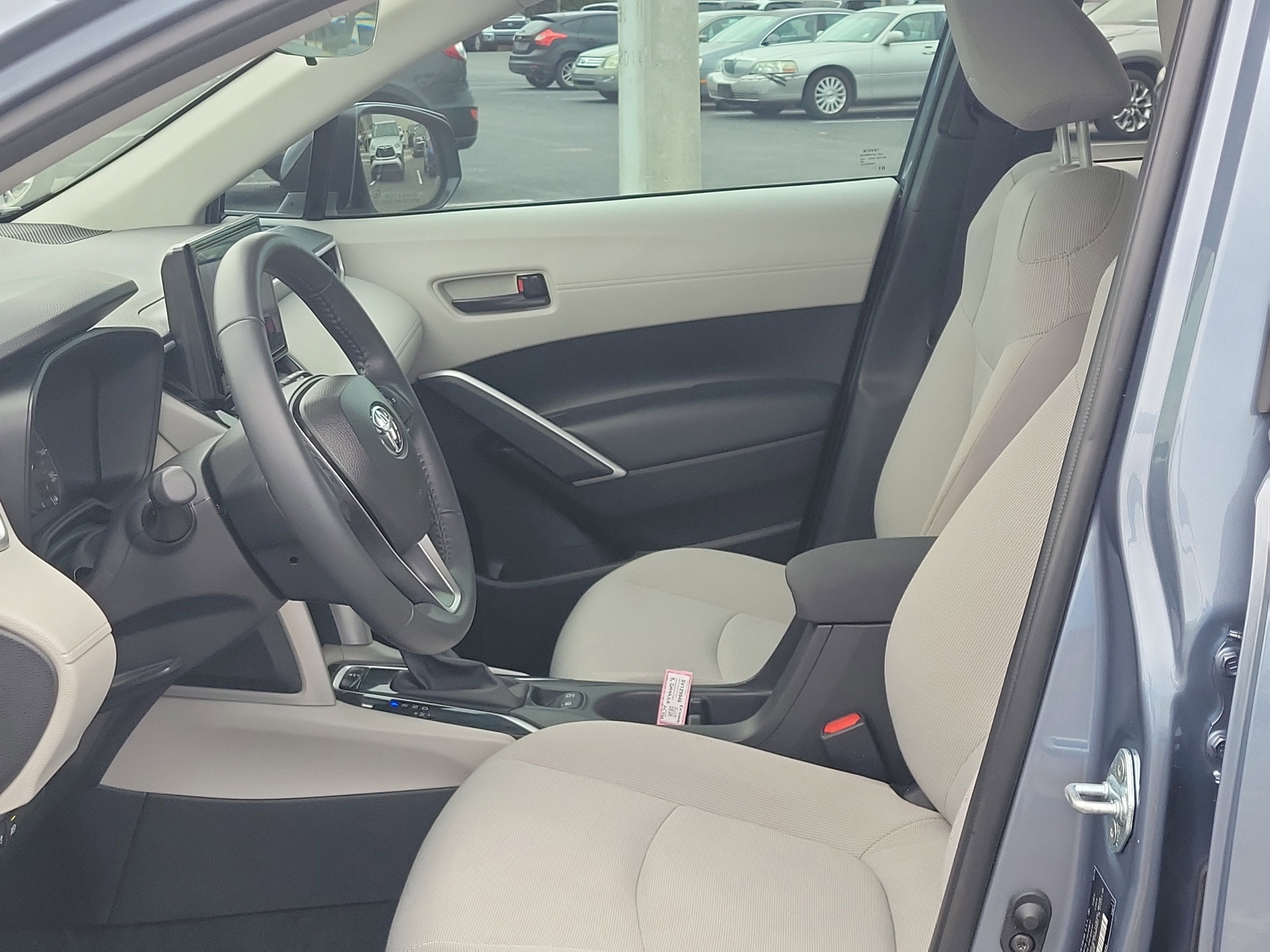2025 Toyota Corolla Cross LE