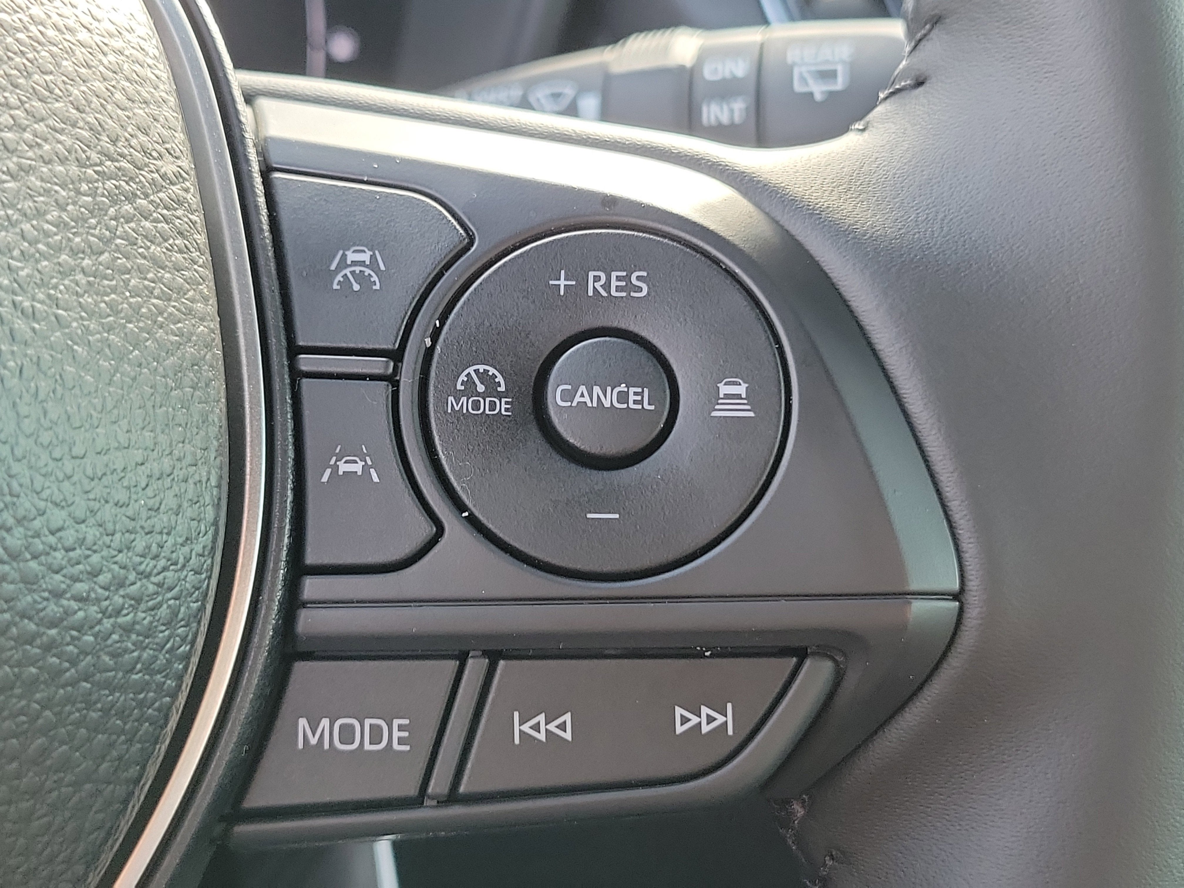 2026 Toyota Corolla Cross Hybrid SE