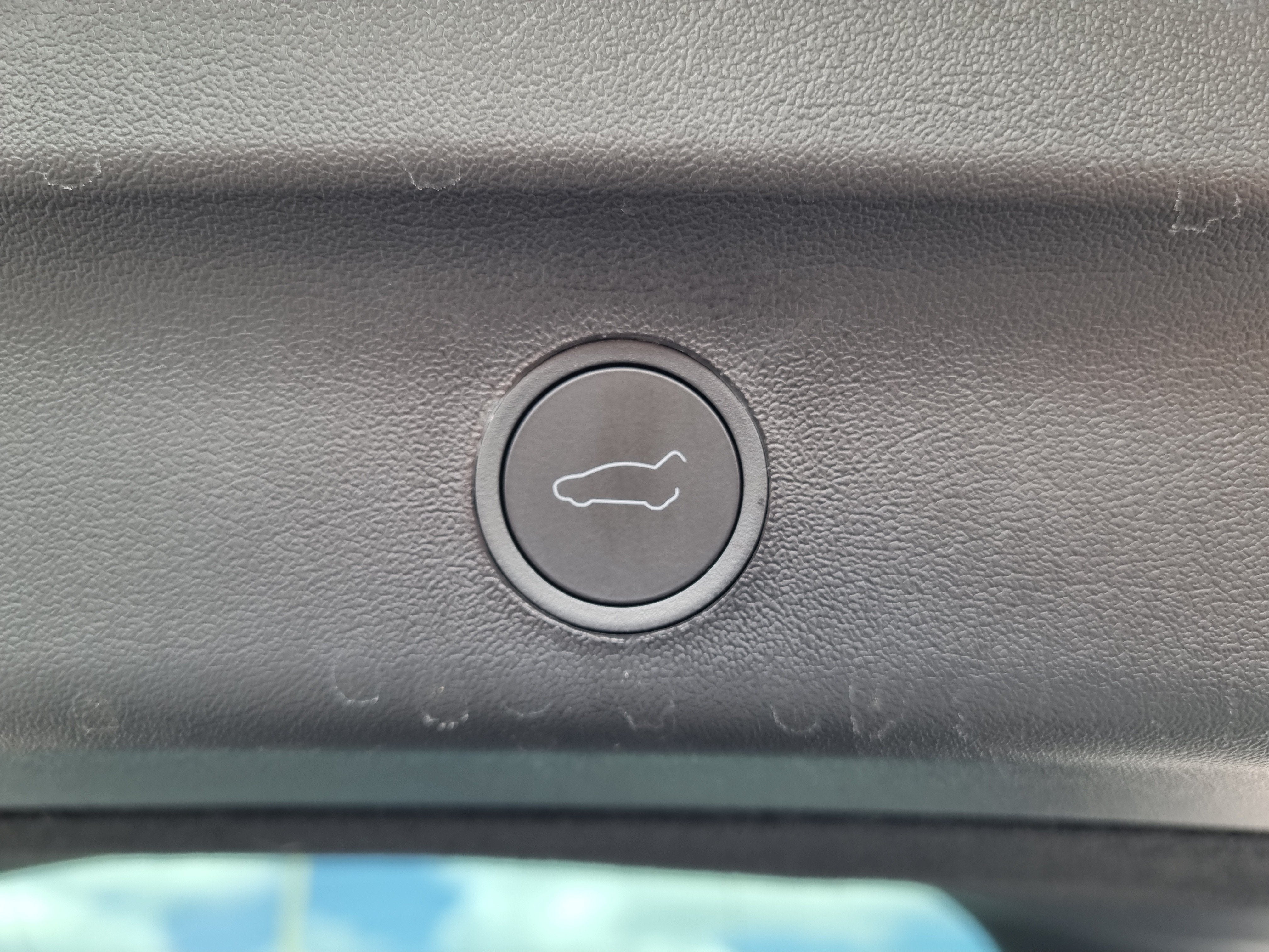 2026 Tesla Model Y Premium