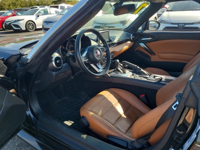 2017 FIAT 124 Spider Lusso