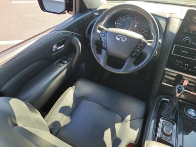 2023 INFINITI QX80 LUXE