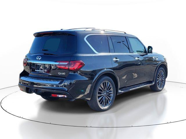 2023 INFINITI QX80 LUXE