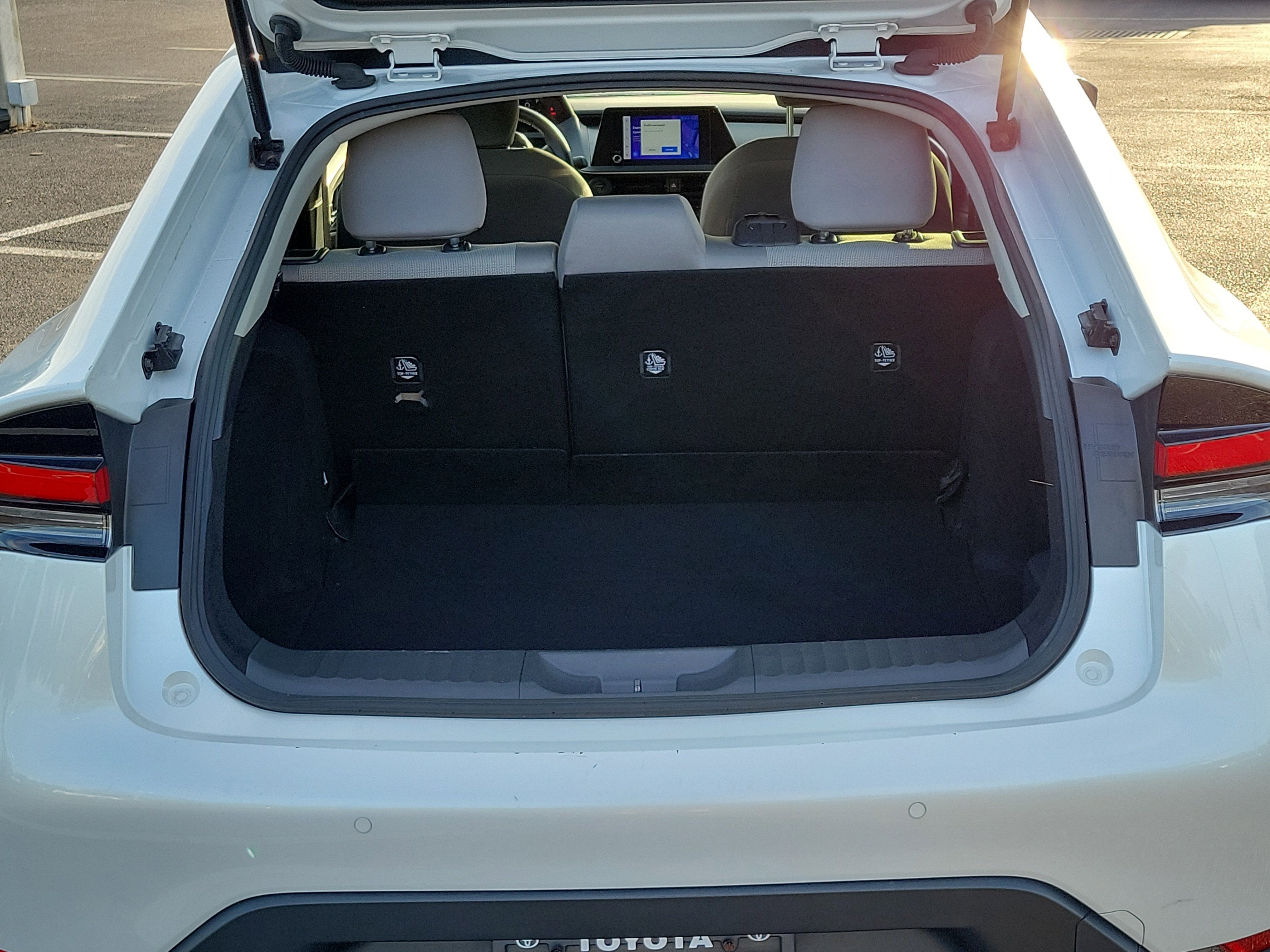 2023 Toyota Prius LE