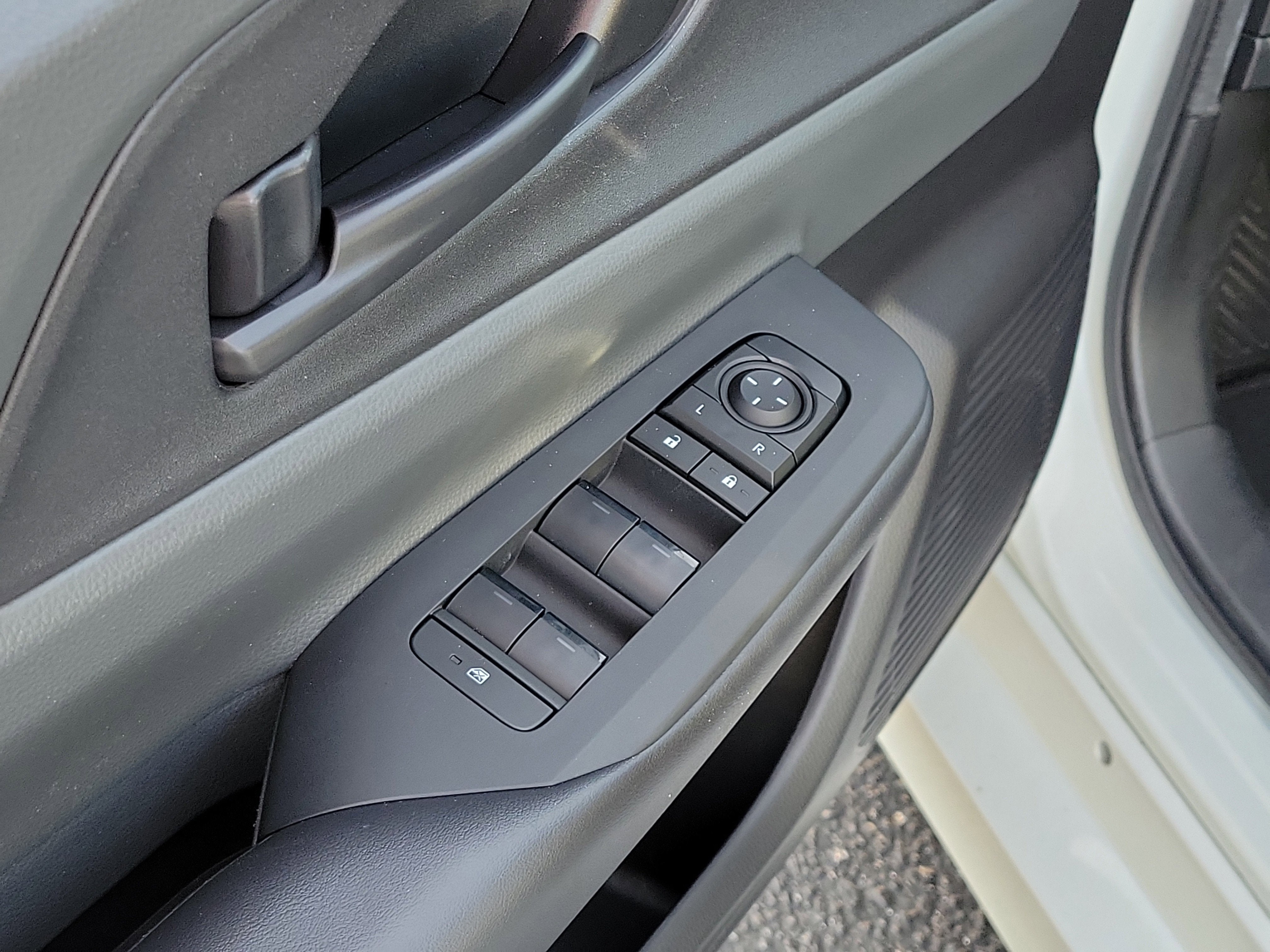 2023 Toyota Prius LE