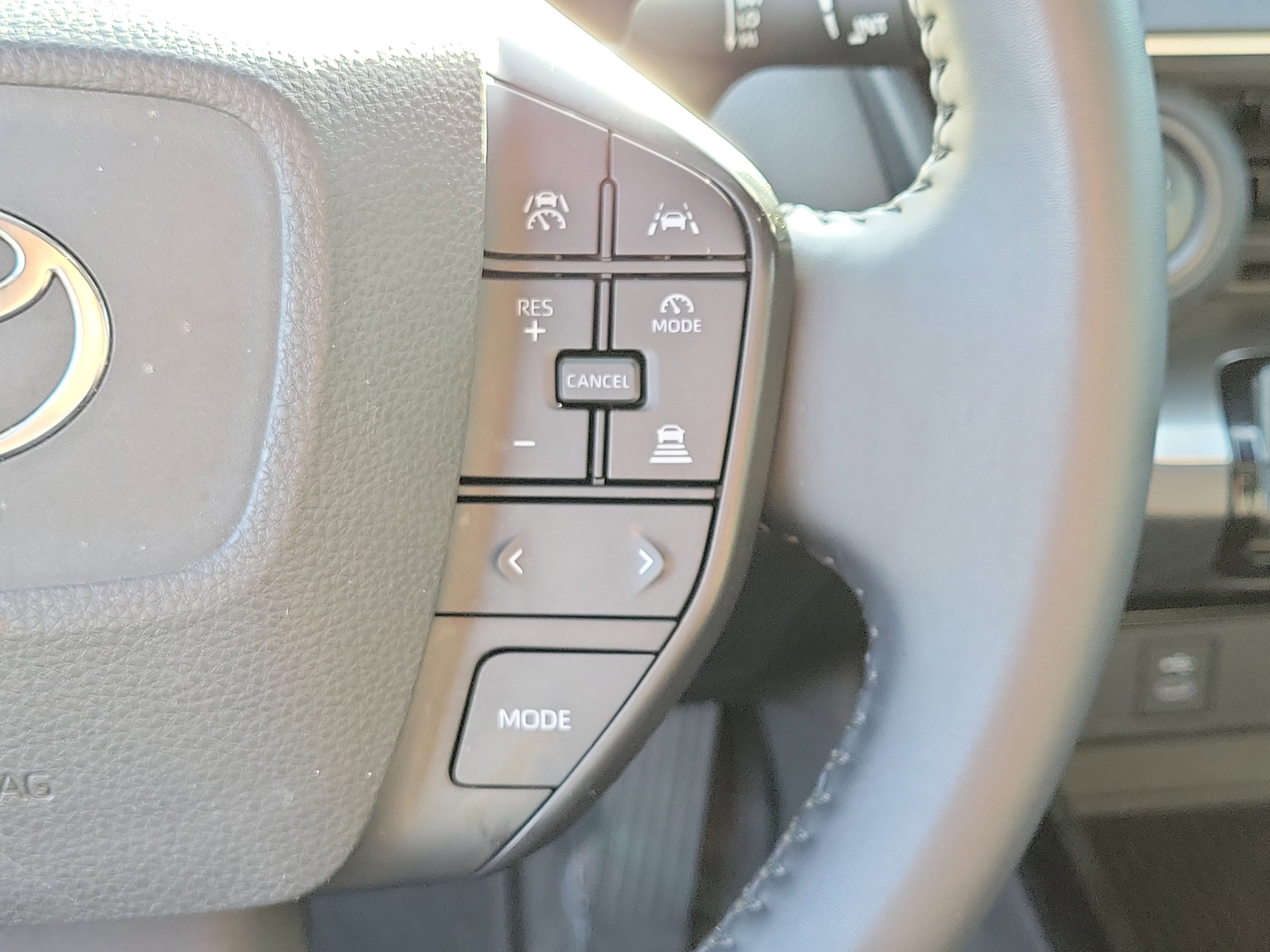 2023 Toyota Prius LE