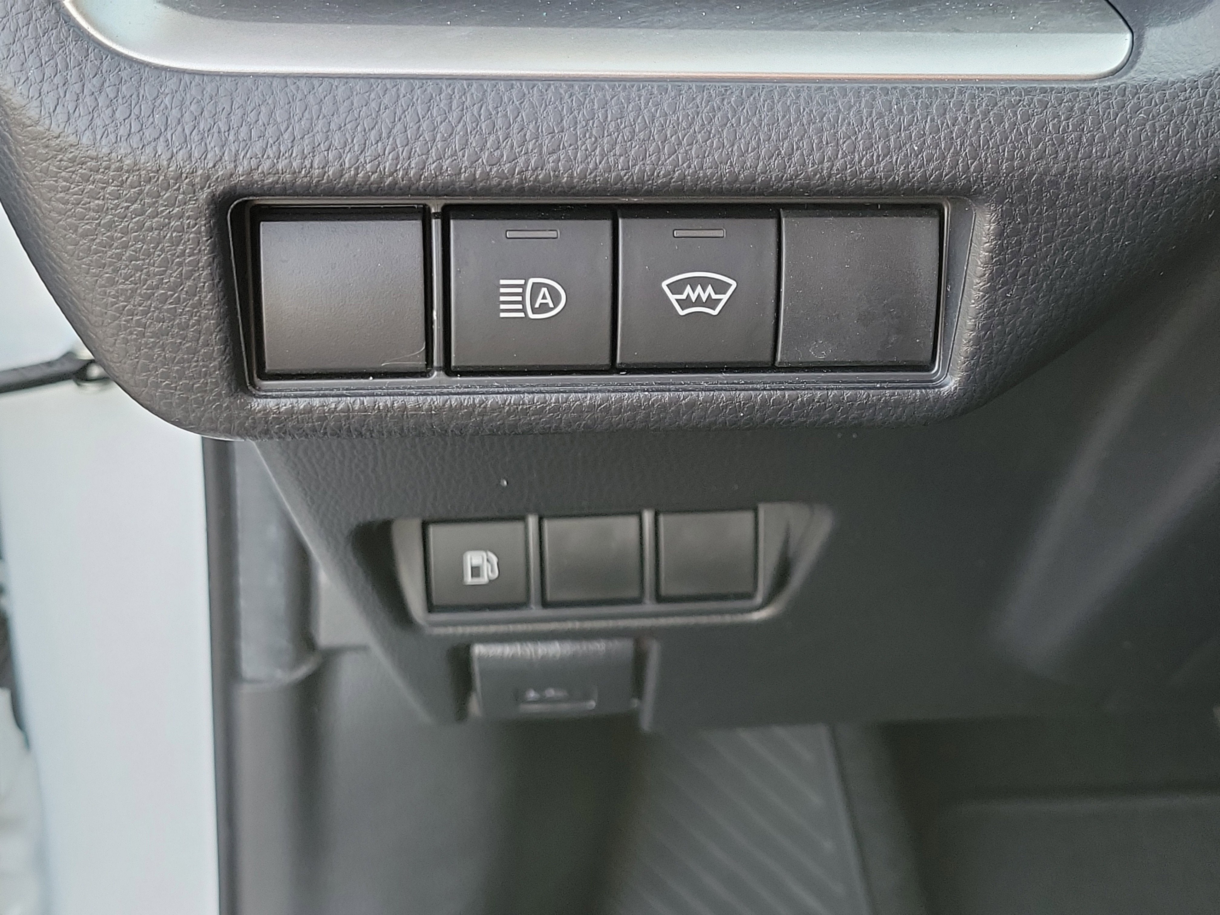 2023 Toyota Prius LE