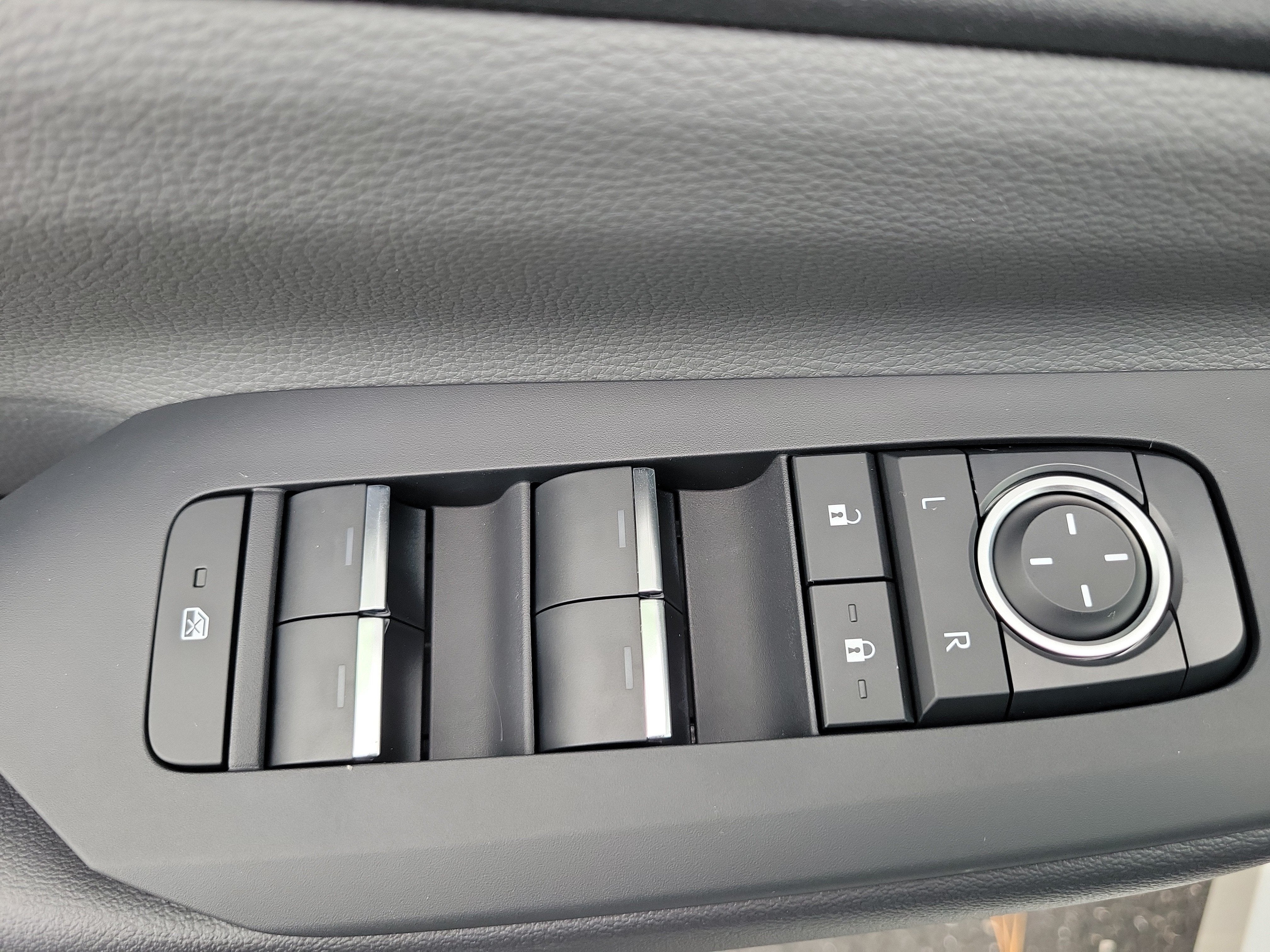 2023 Toyota Prius XLE