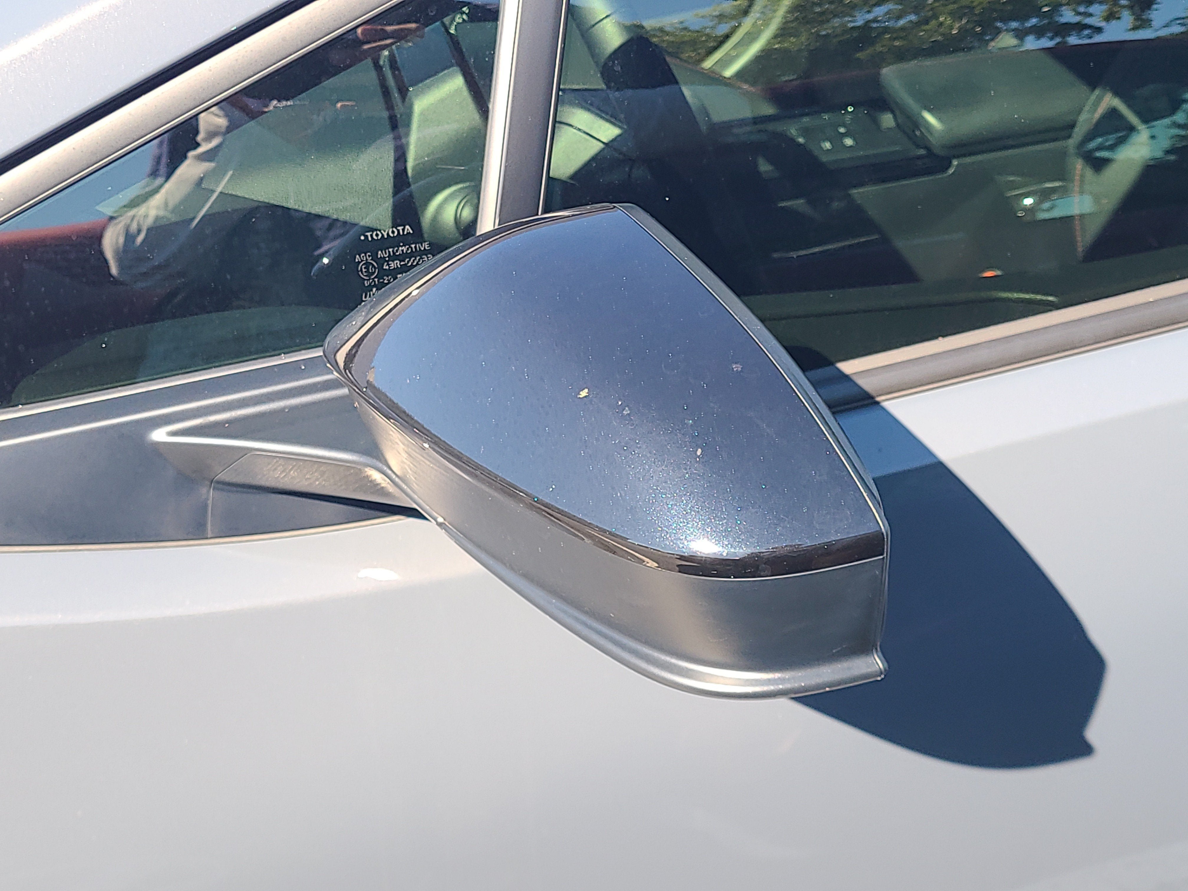 2025 Toyota Prius Plug-In Hybrid Base