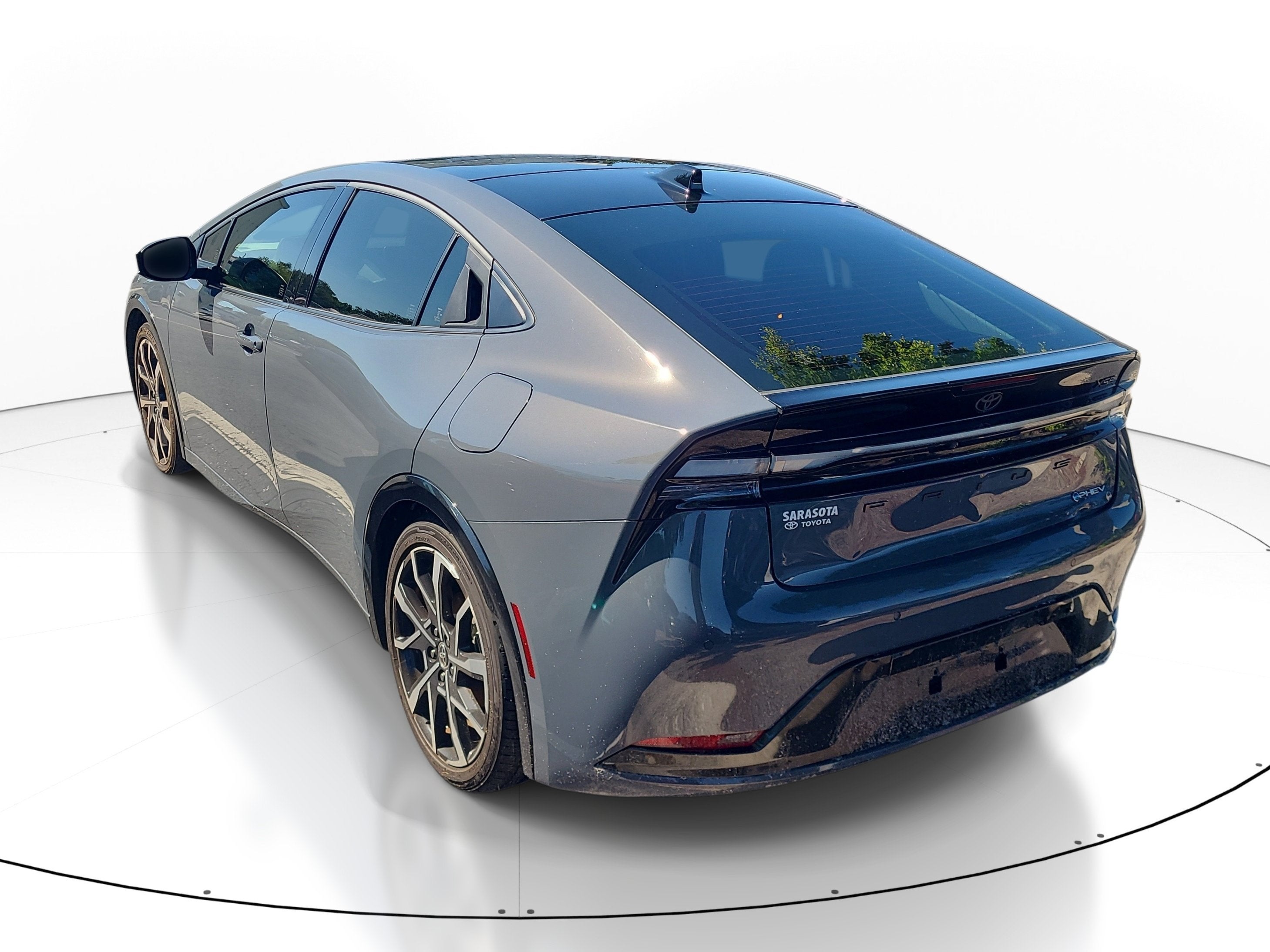 2025 Toyota Prius Plug-In Hybrid Base