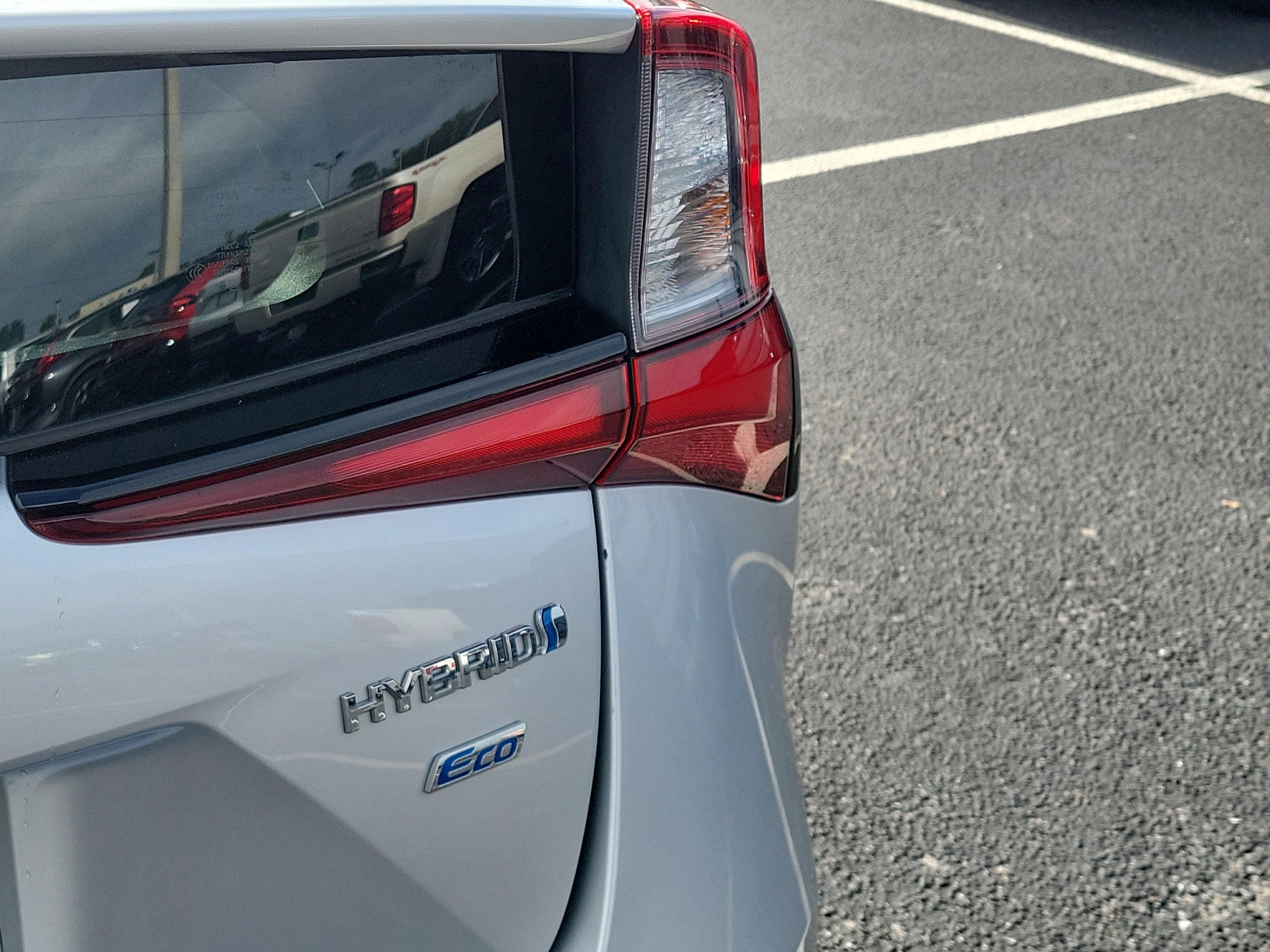 2021 Toyota Prius L