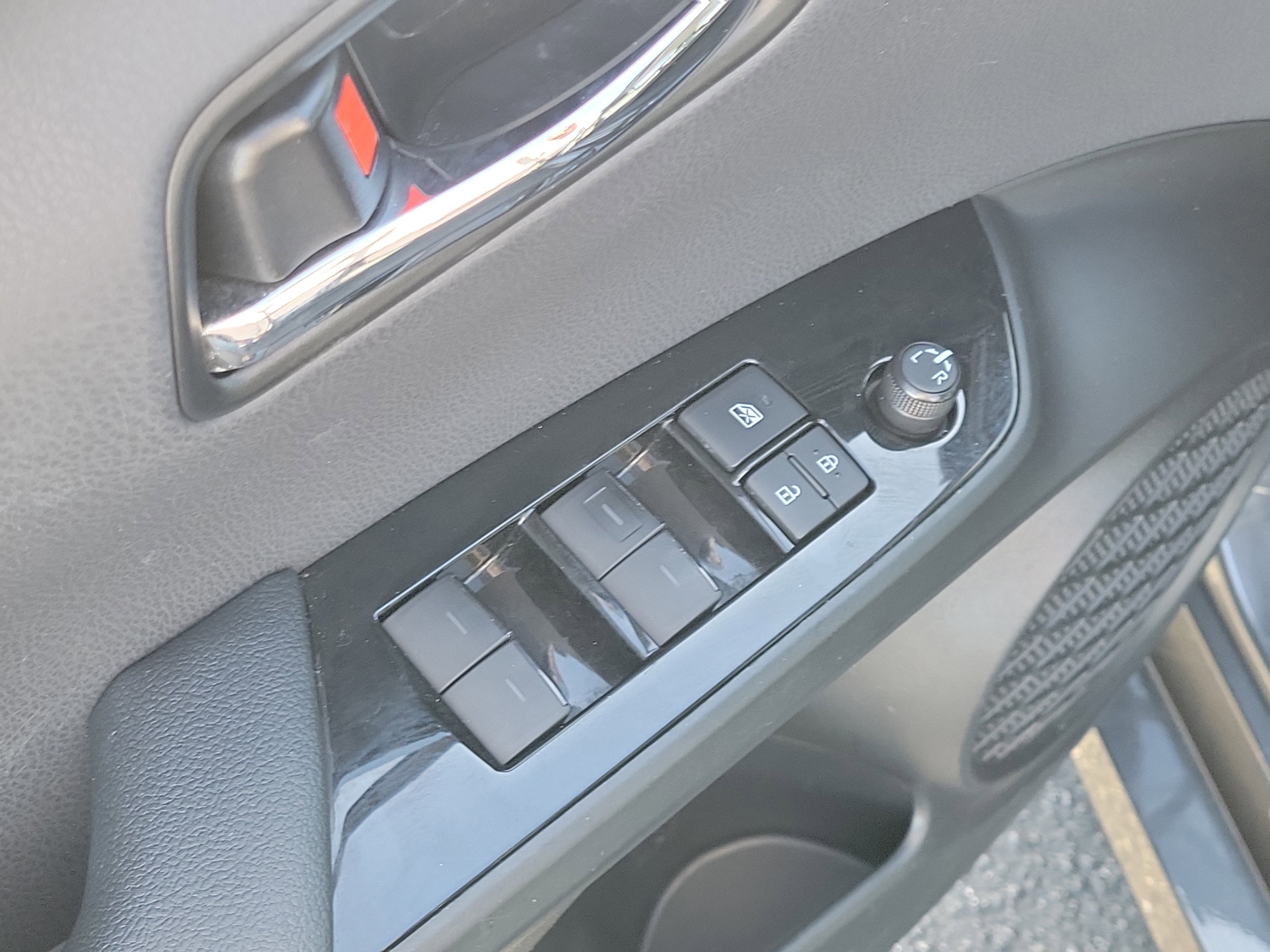 2019 Toyota Prius XLE AWD-e