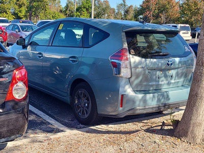 2015 Toyota Prius v Base