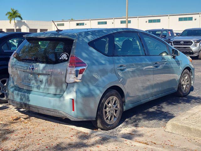 2015 Toyota Prius v Base