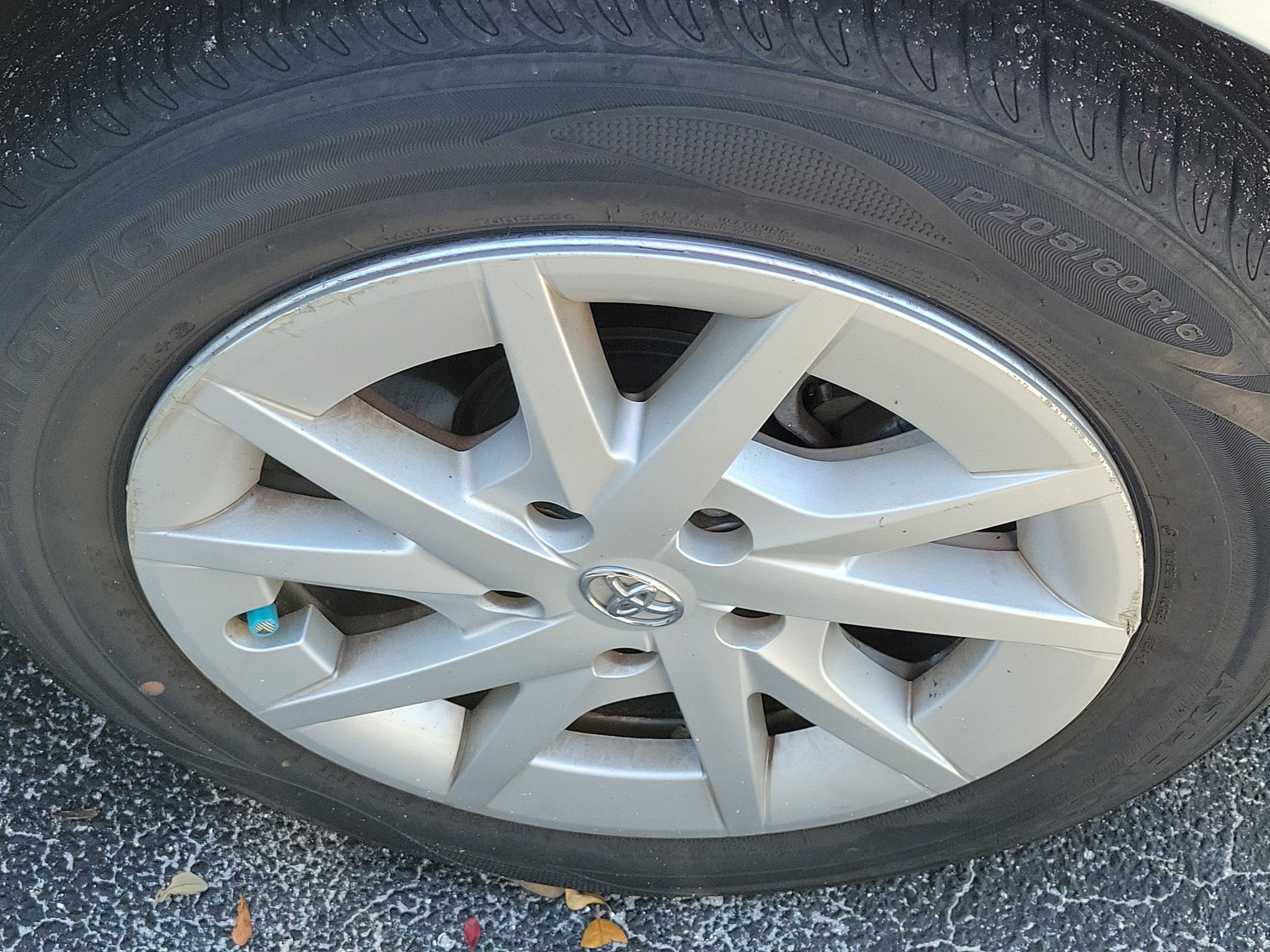 2013 Toyota Prius v Two