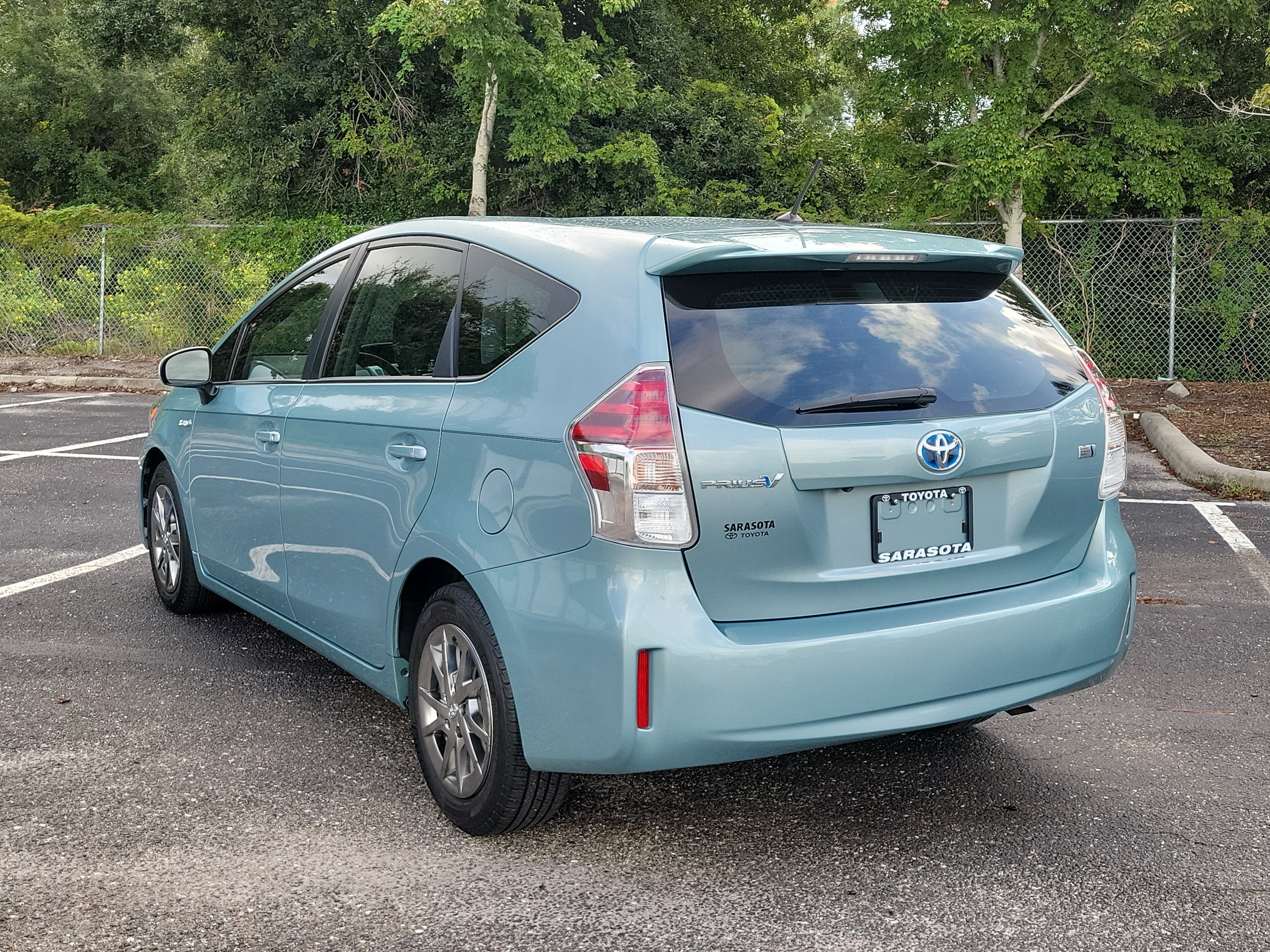 2015 Toyota Prius v Two