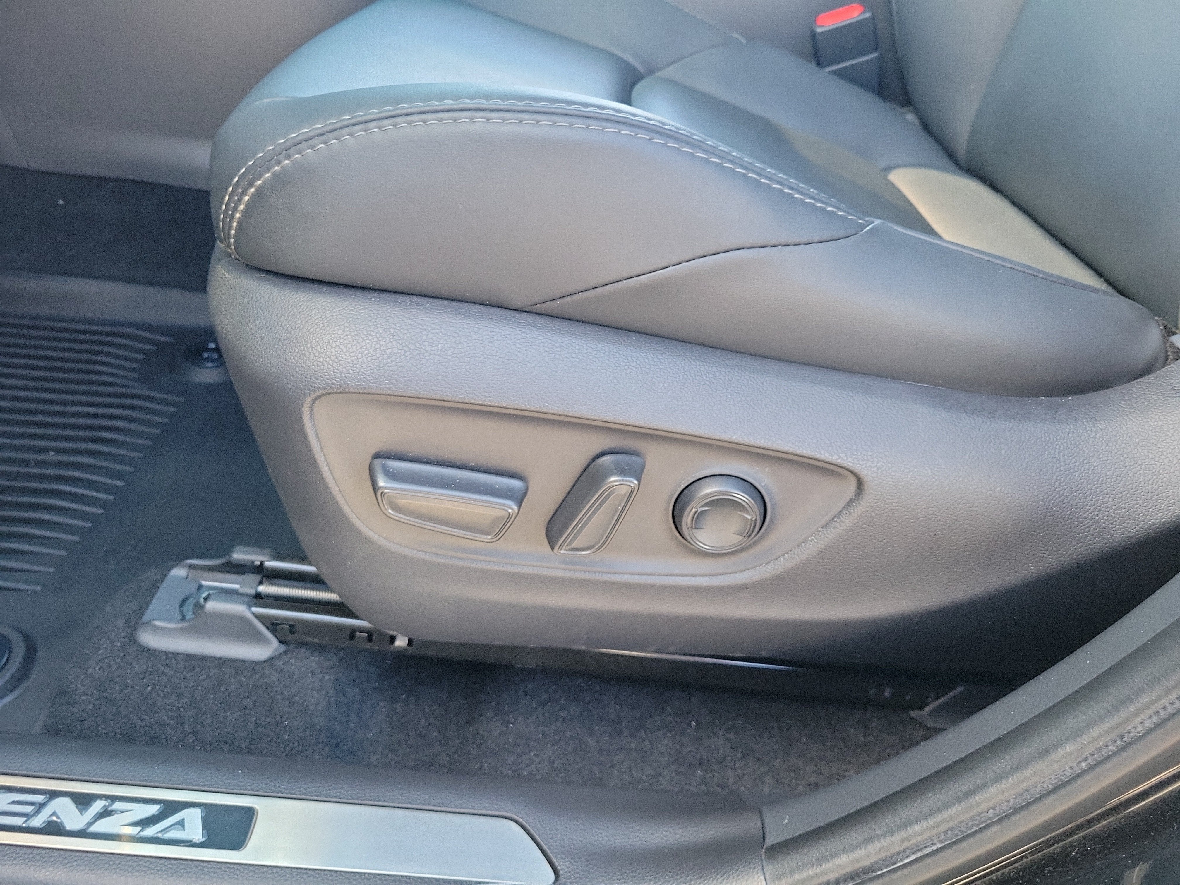 2023 Toyota Venza Nightshade