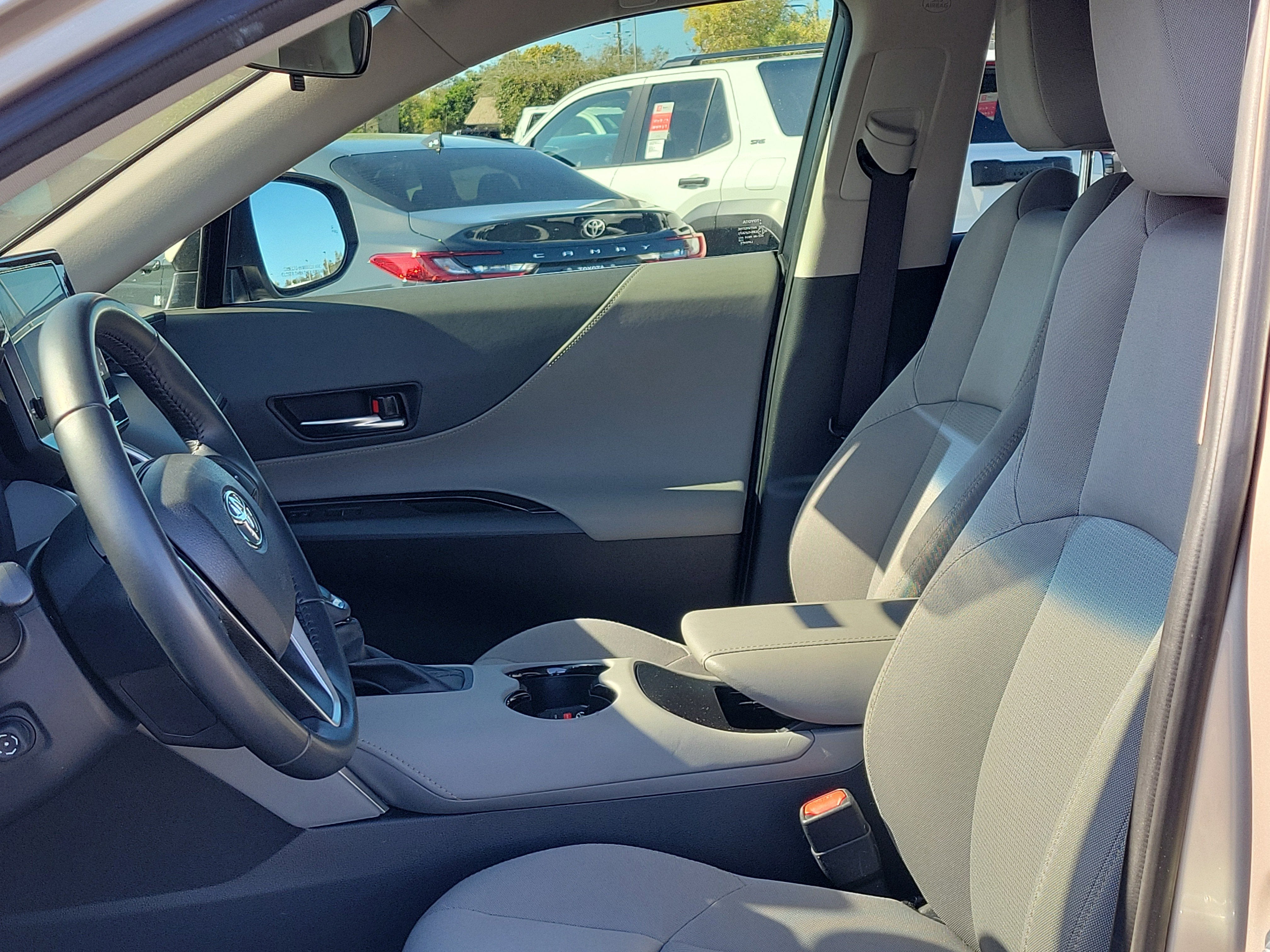 2023 Toyota Venza LE