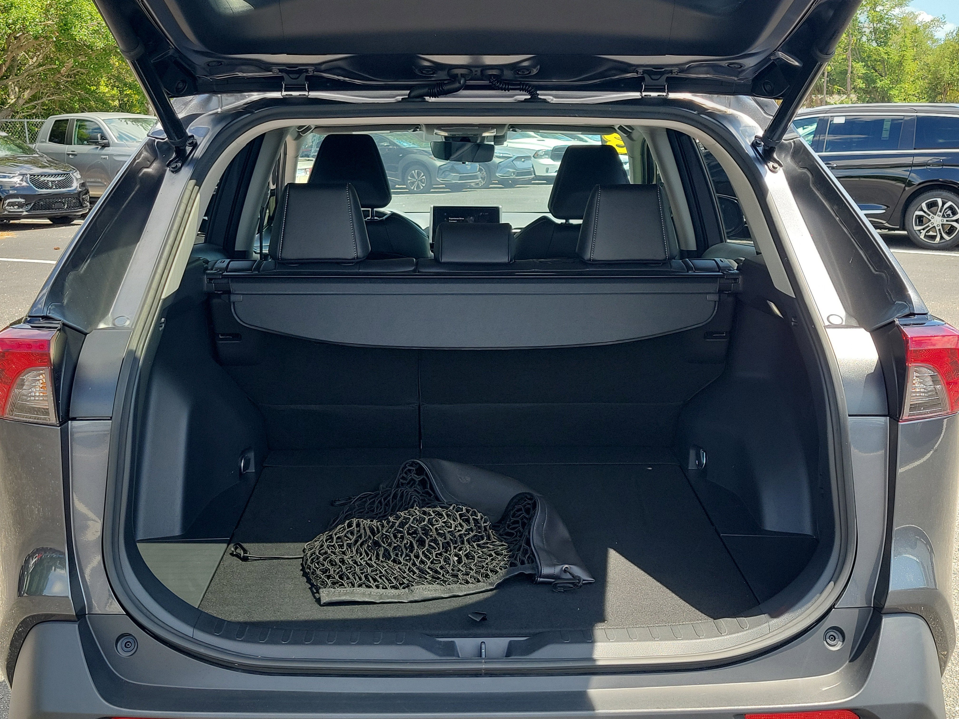2023 Toyota RAV4 Hybrid XLE Premium