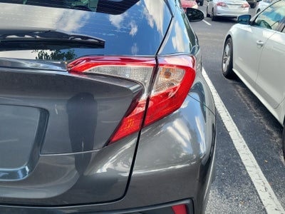 2022 Toyota C-HR XLE