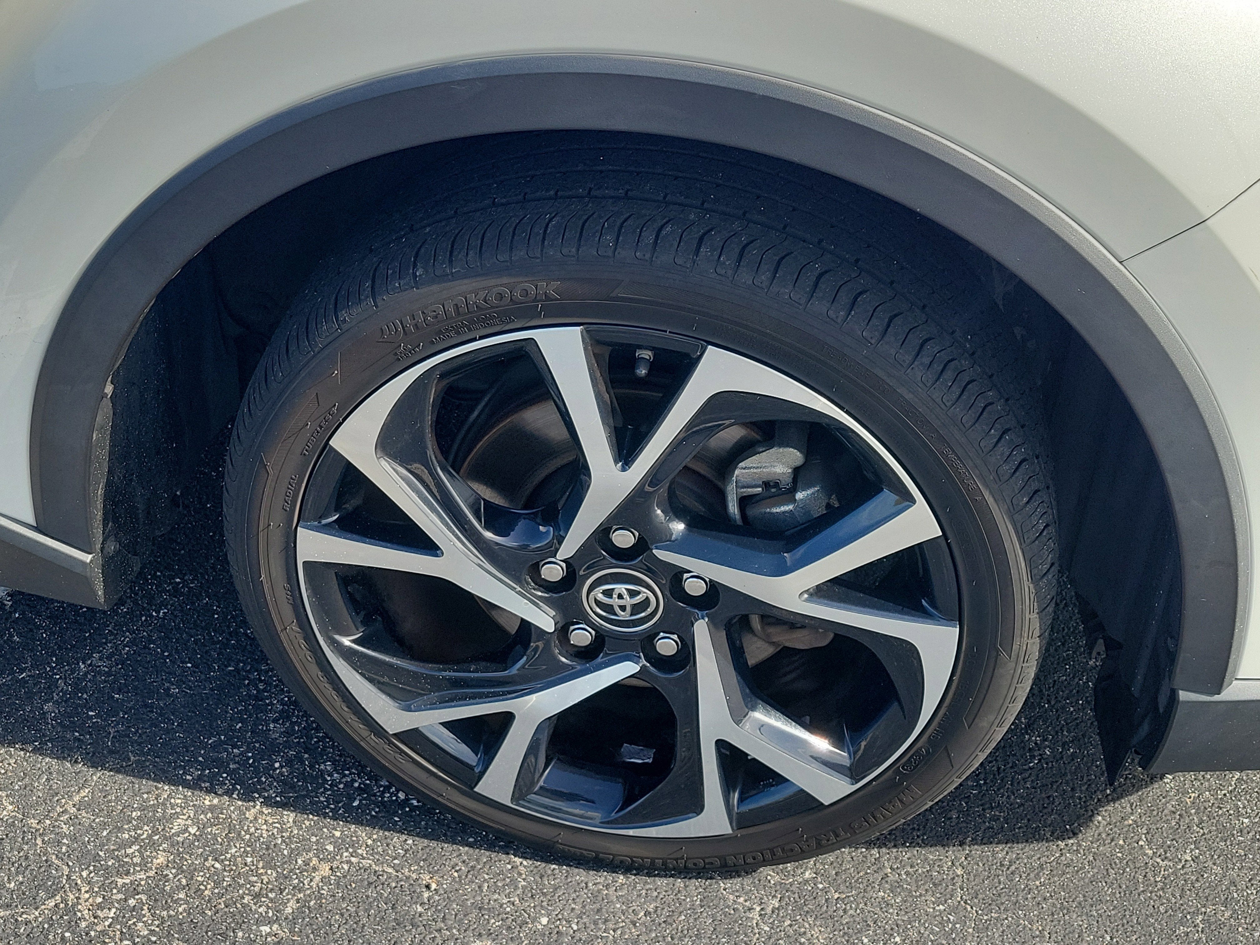 2019 Toyota C-HR XLE