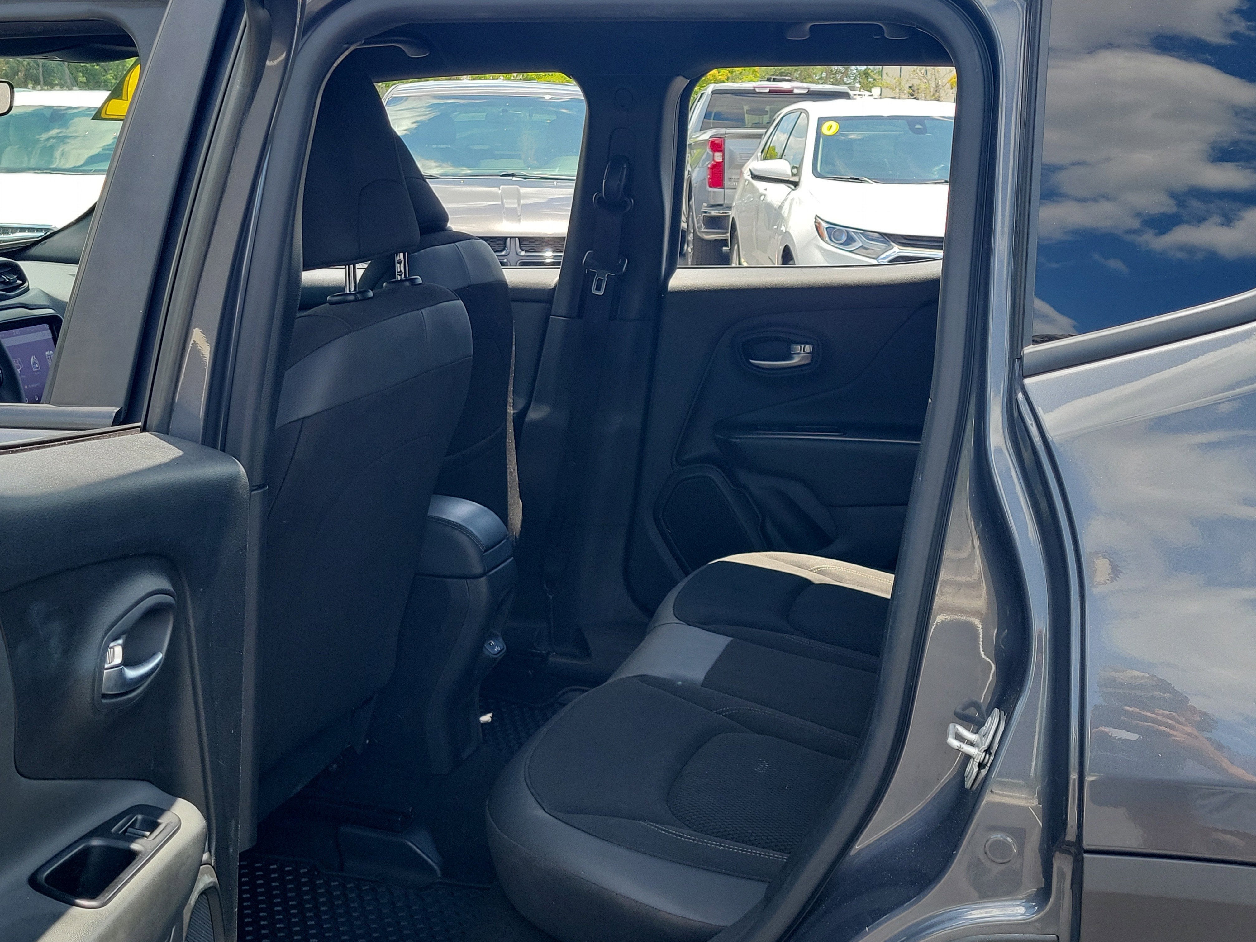 2022 Jeep Renegade Altitude