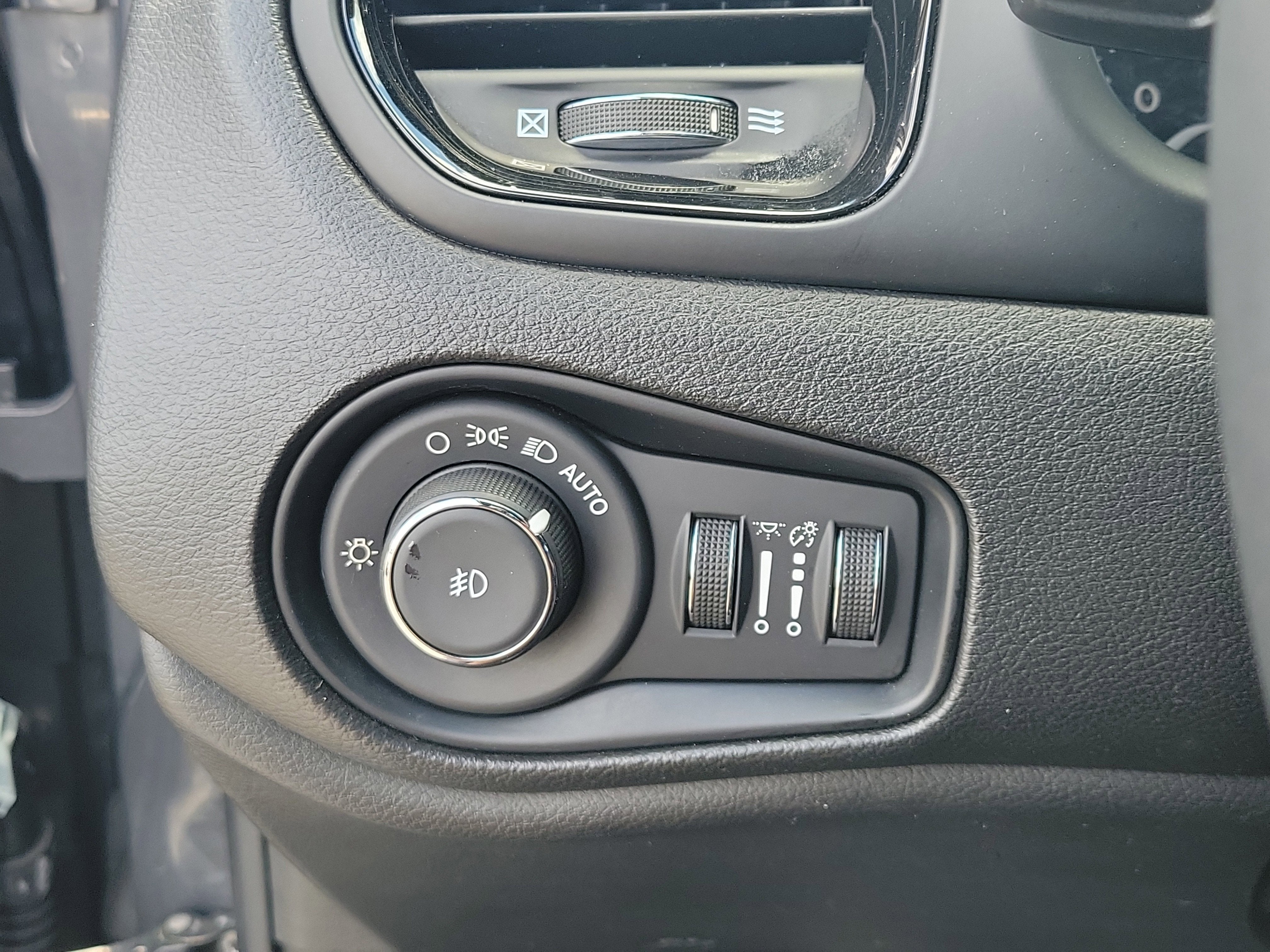 2022 Jeep Renegade Altitude
