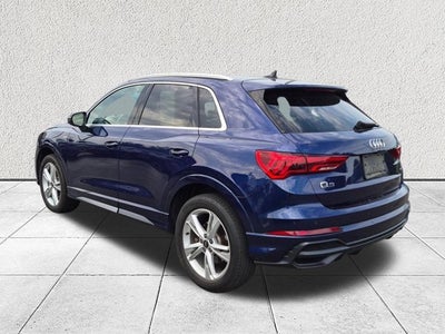 2022 Audi Q3 S line Premium