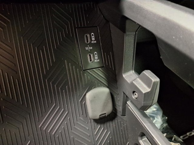 2026 Toyota Tacoma SR5 - Photo 15