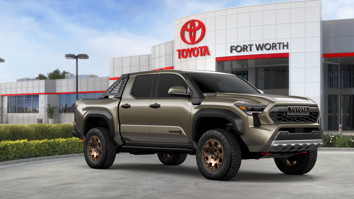 2026 Toyota Tacoma i-FORCE MAX Tacoma Trailhunter