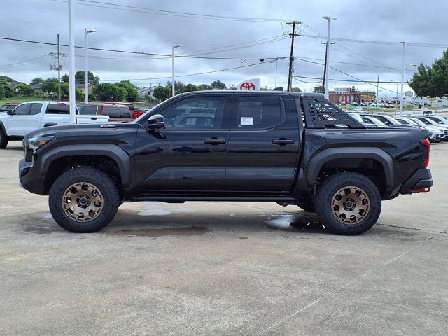2026 Toyota Tacoma i-FORCE MAX Tacoma Trailhunter