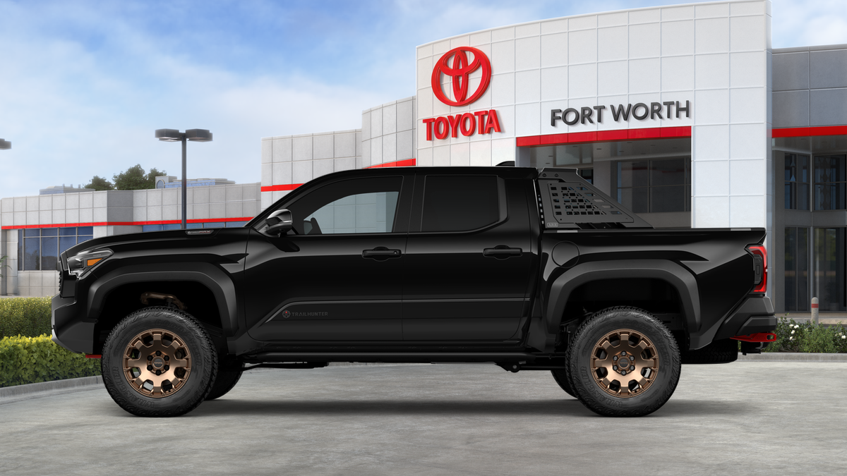 2026 Toyota Tacoma i-FORCE MAX Tacoma Trailhunter