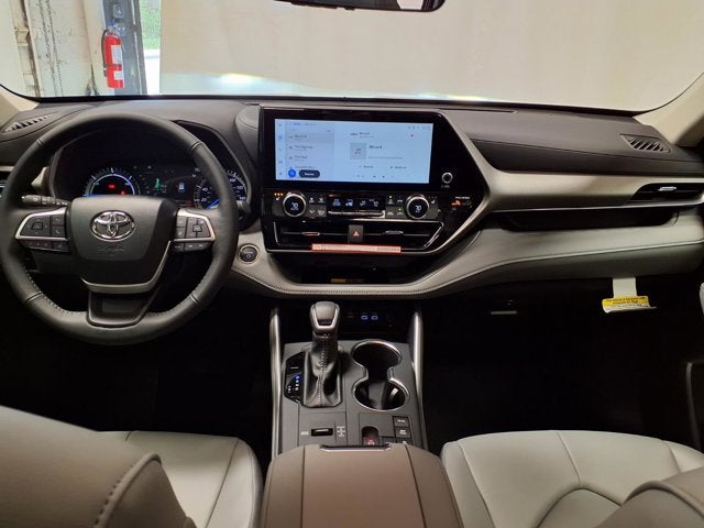 2026 Toyota Highlander Hybrid XLE