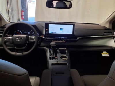 2026 Toyota Sienna XLE