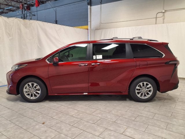 2026 Toyota Sienna XLE