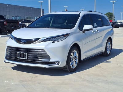 2026 Toyota Sienna Limited