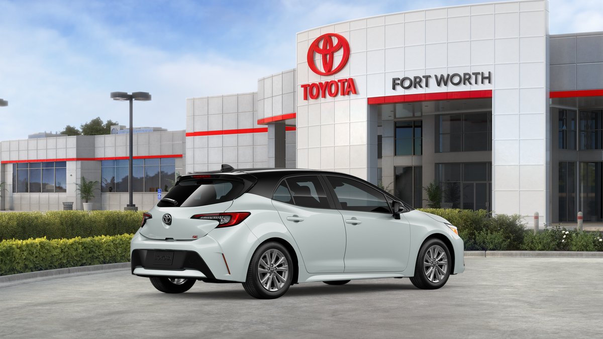 2026 Toyota Corolla Hatchback SE