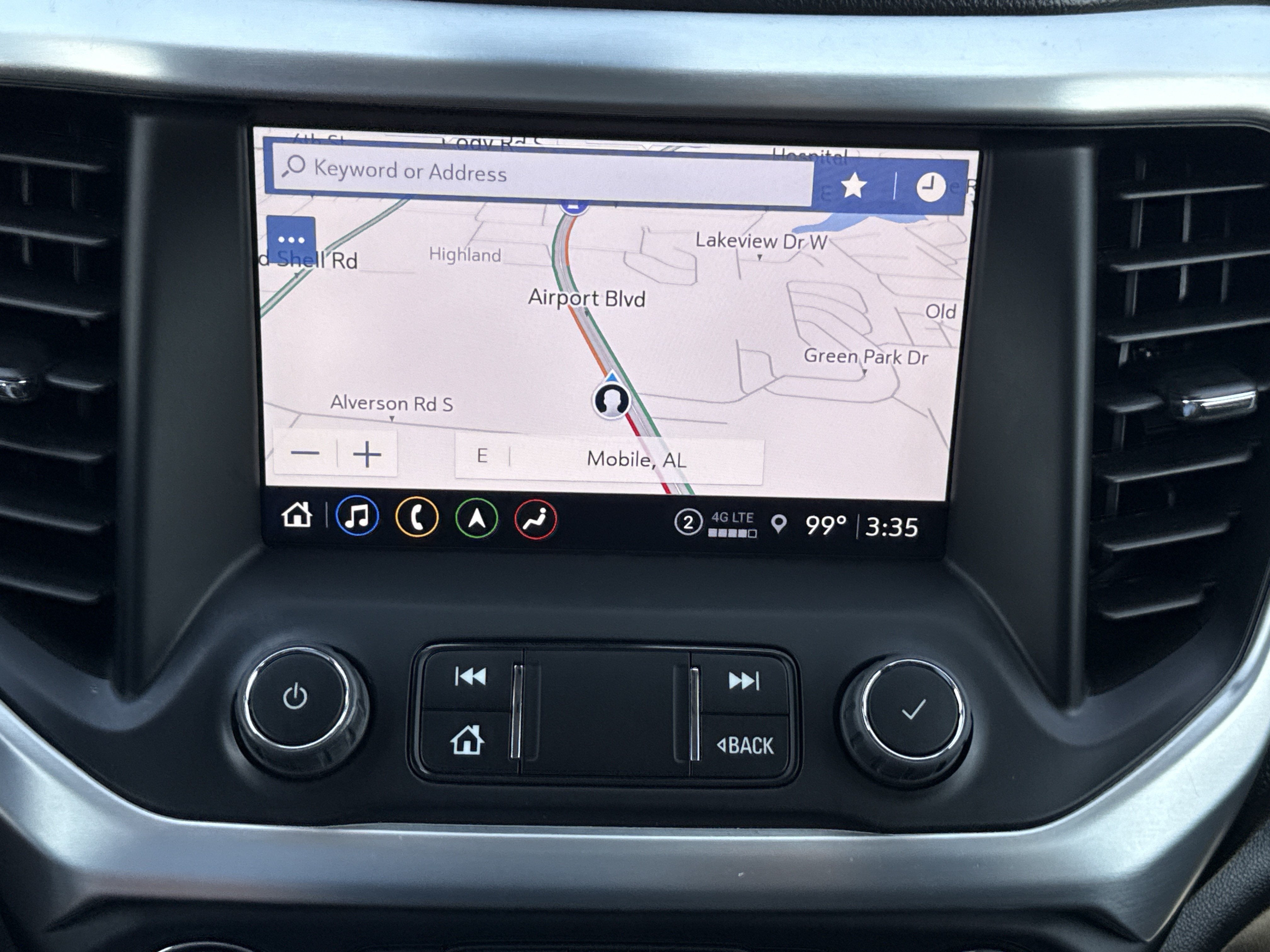 2023 GMC Acadia SLT